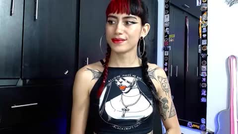 Snapshot of mayaredd chatting on 12/09/24, 01:29 mayaredd online show from 12/09/24, 01:29