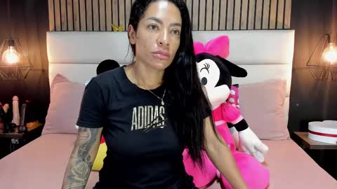 Snapshot of mayarusell01 chatting on 02/24/25, 10:26 Nicolle Ruselle Hello my lovely schedule for great fun from 630 am and end 800 pm Colombian time I wait for you online show from 02/24/25, 10:26