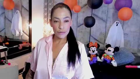 Snapshot of mayarusell01 chatting on 10/26/25, 12:33 Nicolle Ruselle Hello my lovely schedule for great fun from 630 am and end 800 pm Colombian time I wait for you online show from 10/26/25, 12:33