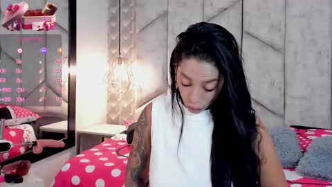 Snapshot of mayarusell01 chatting on 11/01/25, 04:09 Nicolle Ruselle Hello my lovely schedule for great fun from 630 am and end 800 pm Colombian time I wait for you online show from 11/01/25, 04:09