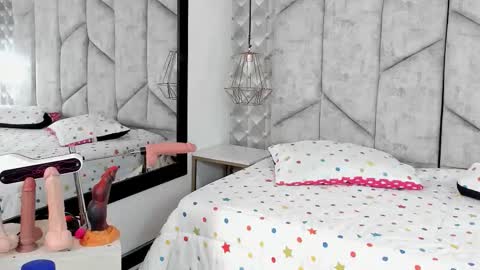 Snapshot of mayarusell01 chatting on 11/06/25, 12:28 Nicolle Ruselle Hello my lovely schedule for great fun from 630 am and end 800 pm Colombian time I wait for you online show from 11/06/25, 12:28