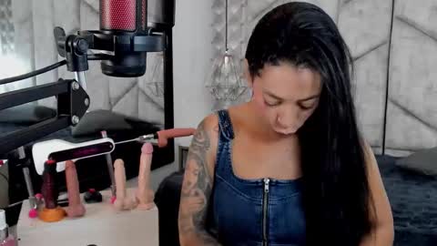 Snapshot of mayarusell01 chatting on 11/08/25, 01:33 Nicolle Ruselle Hello my lovely schedule for great fun from 630 am and end 800 pm Colombian time I wait for you online show from 11/08/25, 01:33