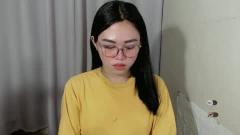 Snapshot of mayasally_ chatting on 12/29/24, 03:22 mayasally_ online show from 12/29/24, 03:22