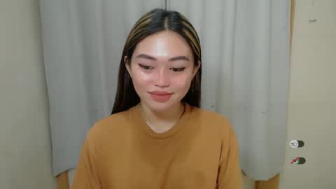 Snapshot of mayasally_ chatting on 01/24/25, 06:35 mayasally_ online show from 01/24/25, 06:35