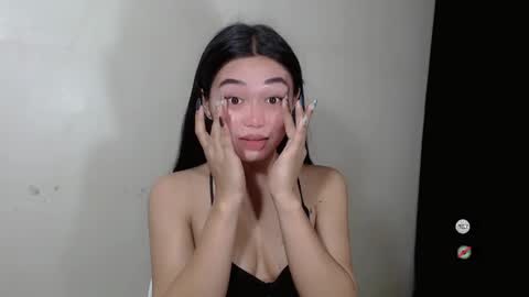 Snapshot of mayasally_ chatting on 02/06/25, 01:10 mayasally_ online show from 02/06/25, 01:10