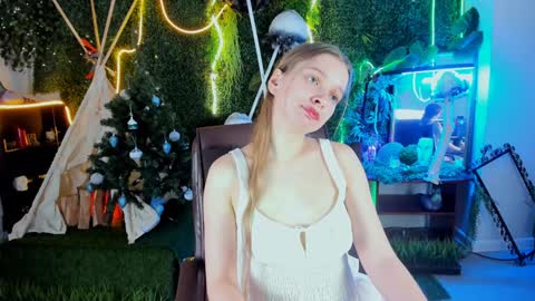 Snapshot of mayasinabon chatting on 12/21/24, 12:16 mayasinabon online show from 12/21/24, 12:16