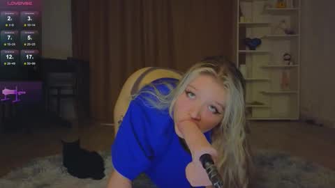 Maya  online show from 09/23/25, 08:23