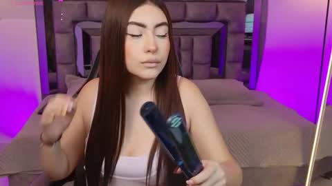 Snapshot of mayavexx chatting on 06/25/26, 03:05 Maya Vexx online show from 06/25/26, 03:05