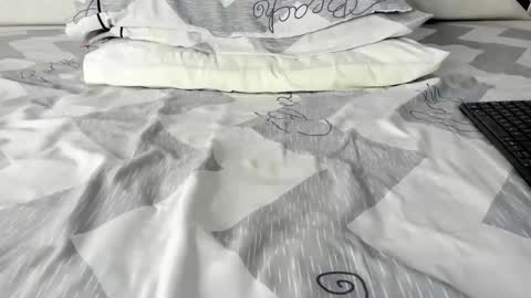 Snapshot of maybelline_666 chatting on 10/24/25, 11:23 Maybelline69 online show from 10/24/25, 11:23