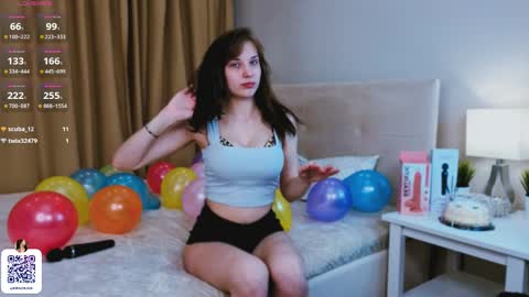 Nika - its my first day here online show from 04/05/26, 07:11