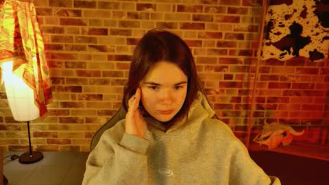 maybloom_ online show from 11/13/25, 05:17