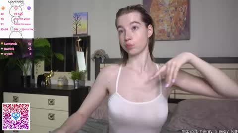 Snapshot of maydaedgin chatting on 09/11/25, 07:14 Violet online show from 09/11/25, 07:14