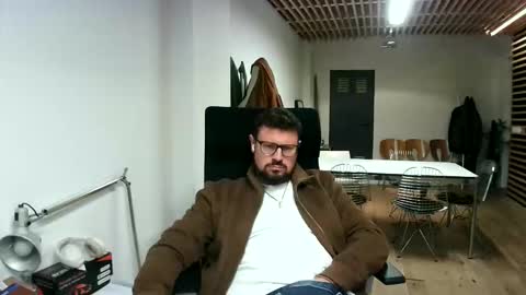 mayde4thbwu online show from 05/17/26, 07:54