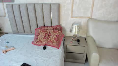 mayevanss online show from 11/02/25, 07:27