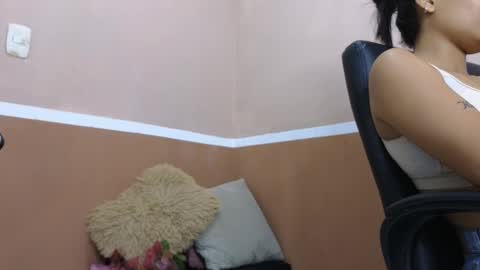 Snapshot of maykka chatting on 09/21/25, 09:38 Mayka online show from 09/21/25, 09:38