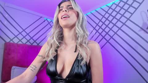 Snapshot of mayli_xx chatting on 12/07/24, 04:47 ALIS online show from 12/07/24, 04:47