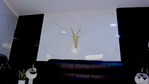 Maylin online show from 12/21/24, 07:45