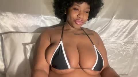 mayluvsu online show from 02/02/26, 05:17