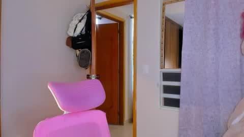 Snapshot of mayproject2 chatting on 09/15/25, 07:14 may online show from 09/15/25, 07:14