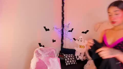 Snapshot of mayproject2 chatting on 10/09/25, 09:02 may online show from 10/09/25, 09:02