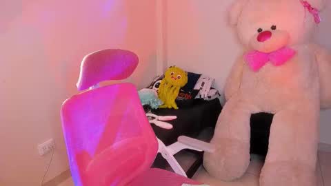 Snapshot of mayproject2 chatting on 11/02/25, 08:33 may online show from 11/02/25, 08:33