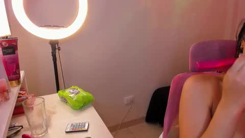 Snapshot of mayproject2 chatting on 11/03/25, 08:21 may online show from 11/03/25, 08:21