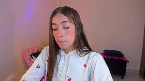 Snapshot of mayproject2 chatting on 11/18/25, 10:25 may online show from 11/18/25, 10:25