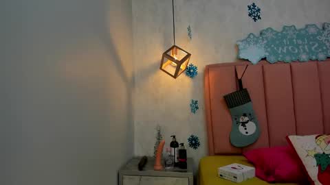 Snapshot of mayroberts chatting on 12/23/24, 12:19 MAY online show from 12/23/24, 12:19