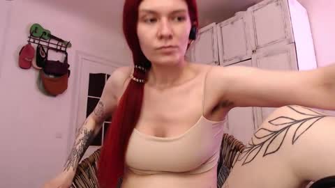 Snapshot of mayrumey chatting on 02/24/25, 01:31 mayrumey online show from 02/24/25, 01:31