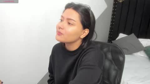 Mayu KIm online show from 11/06/25, 11:44