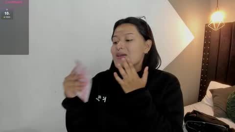 Mayu KIm online show from 11/23/25, 11:21