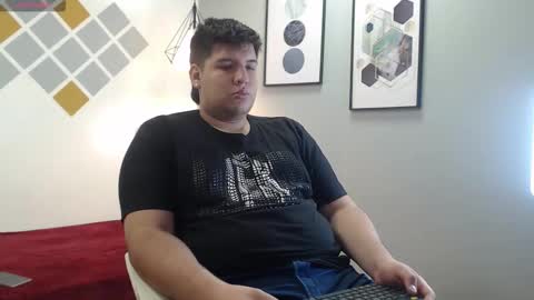 Snapshot of mazenrois chatting on 01/17/26, 03:00 mazen online show from 01/17/26, 03:00