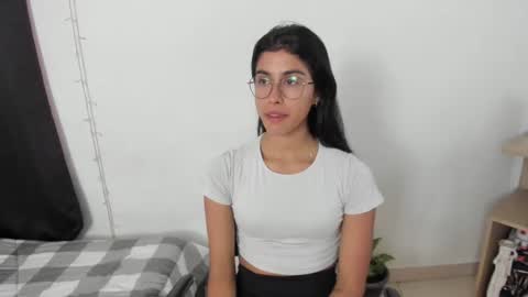 mazikeen_18 online show from 10/03/25, 11:40