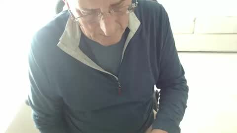 Snapshot of mbeastie chatting on 03/06/25, 07:43 Beastie online show from 03/06/25, 07:43