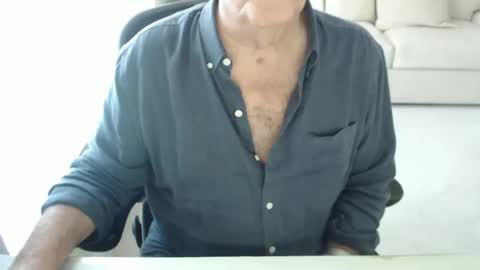 Snapshot of mbeastie chatting on 01/09/26, 09:16 Beastie online show from 01/09/26, 09:16