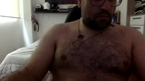 Snapshot of mbotve chatting on 04/17/26, 06:22 VzlaMan online show from 04/17/26, 06:22