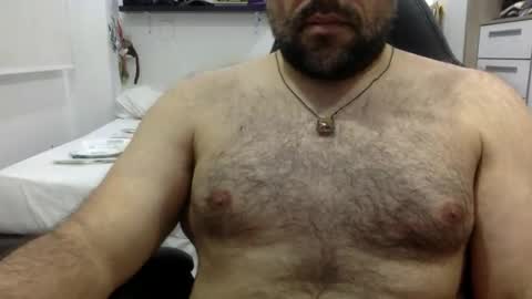 Snapshot of mbotve chatting on 04/20/26, 10:11 VzlaMan online show from 04/20/26, 10:11