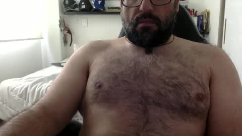 Snapshot of mbotve chatting on 05/06/26, 03:28 VzlaMan online show from 05/06/26, 03:28