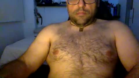 Snapshot of mbotve chatting on 05/19/26, 11:22 VzlaMan online show from 05/19/26, 11:22