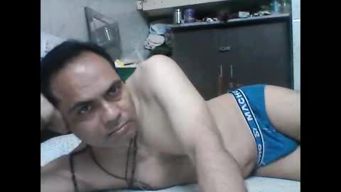 Snapshot of mcaraj2 chatting on 05/01/26, 07:29 mcaraj2 online show from 05/01/26, 07:29
