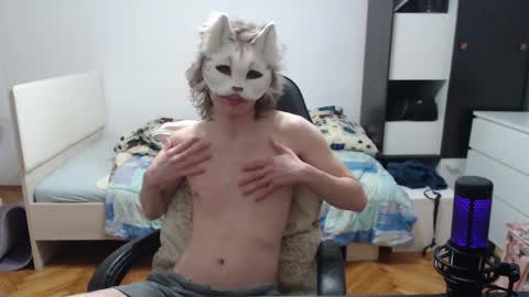 Snapshot of mcbrigete chatting on 03/22/26, 01:42 Bri online show from 03/22/26, 01:42