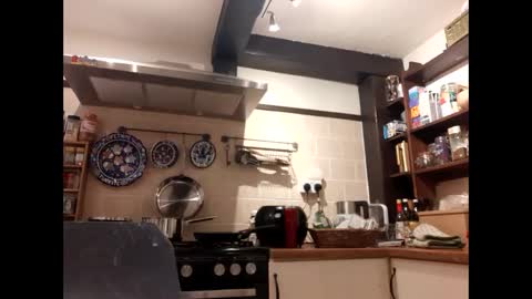 mccock16cm online show from 02/10/25, 05:30