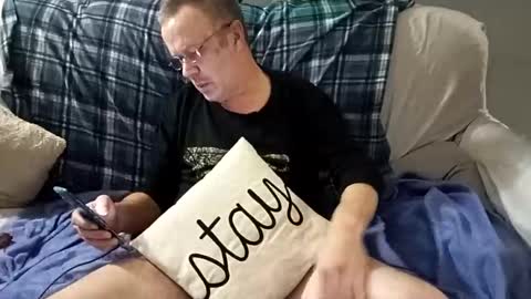 Snapshot of mcfly1973 chatting on 12/31/24, 02:29 mcfly1973 online show from 12/31/24, 02:29