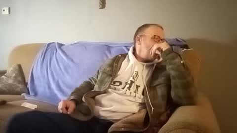 Snapshot of mcfly1973 chatting on 11/28/25, 09:12 mcfly1973 online show from 11/28/25, 09:12