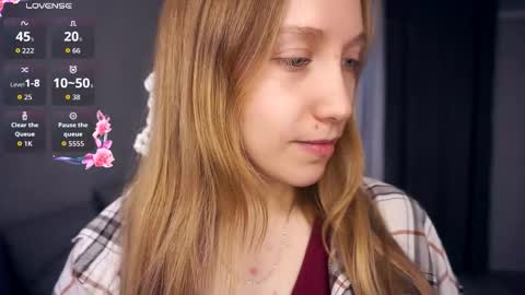 Snapshot of mckenziedyen chatting on 11/02/25, 06:49 Mary  online show from 11/02/25, 06:49