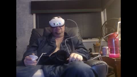 Snapshot of mckhero chatting on 12/14/24, 12:11 Sean online show from 12/14/24, 12:11