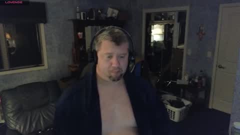 Snapshot of mckhero chatting on 12/20/24, 09:43 Sean online show from 12/20/24, 09:43