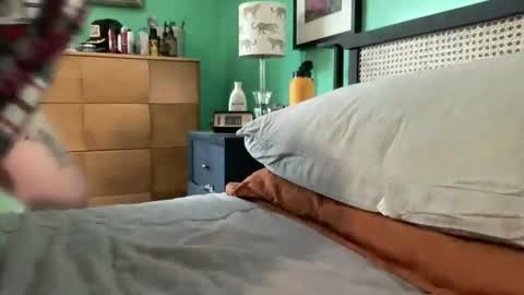 mcrizzle2 online show from 04/18/26, 07:07