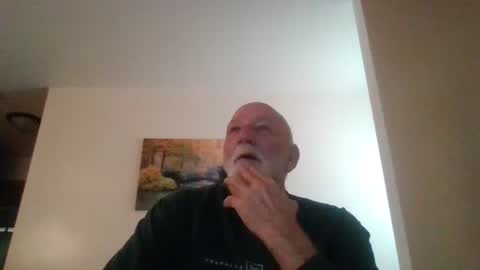 Snapshot of mdane99 chatting on 01/01/25, 05:00 mdane99 online show from 01/01/25, 05:00