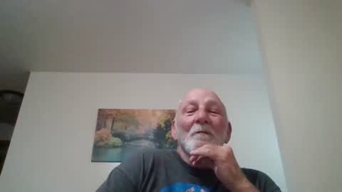 Snapshot of mdane99 chatting on 11/05/25, 01:44 mdane99 online show from 11/05/25, 01:44